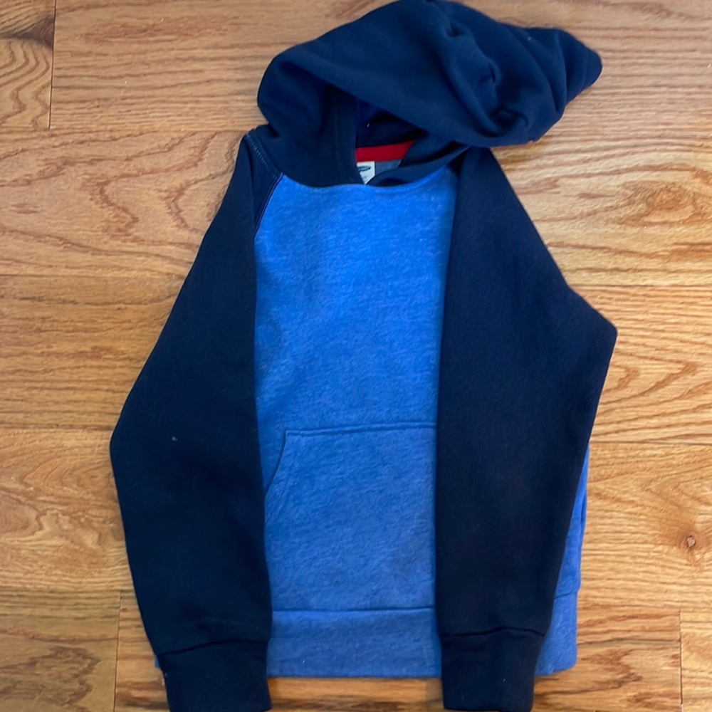 Old Navy boys hooded sweatshirt EUC size x-small or 5. Blue and navy